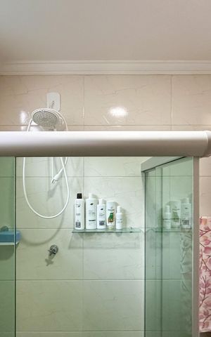 Casa para alugar com 237m², 3 quartos e 5 vagas Casa para alugar com 237m², 3 quartos e 5 vagasBanheiro da Suíte