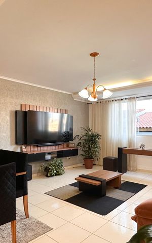 Casa para alugar com 237m², 3 quartos e 5 vagas Casa para alugar com 237m², 3 quartos e 5 vagasSala