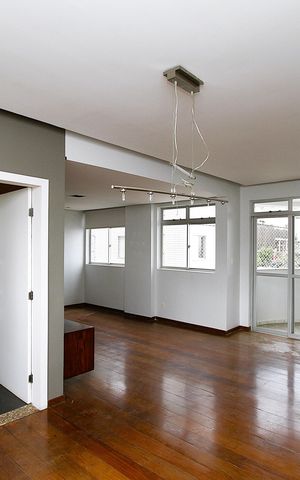 Apartamento para alugar com 140m², 3 quartos e 2 vagasSala