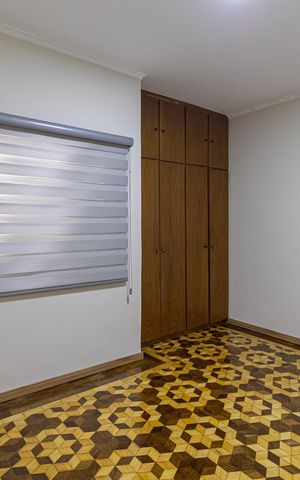 Casa para alugar com 310m², 3 quartos e 5 vagas Casa para alugar com 310m², 3 quartos e 5 vagasQuarto 2