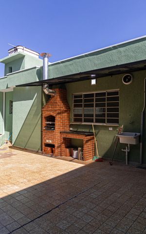 Casa para alugar com 310m², 3 quartos e 5 vagas Casa para alugar com 310m², 3 quartos e 5 vagasÁrea de Serviço
