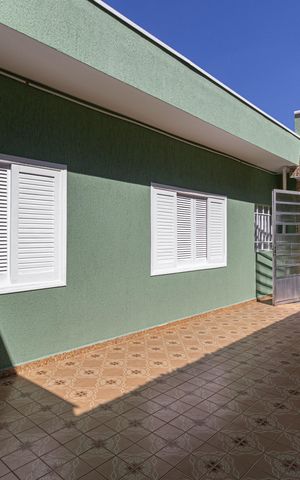Casa para alugar com 310m², 3 quartos e 5 vagas Casa para alugar com 310m², 3 quartos e 5 vagasQuintal
