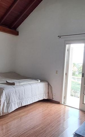 Casa à venda com 380m², 4 quartos e 6 vagas Casa à venda com 380m², 4 quartos e 6 vagasQuarto 3