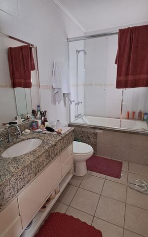 Casa à venda com 380m², 4 quartos e 6 vagas Casa à venda com 380m², 4 quartos e 6 vagasBanheiro