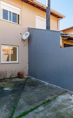 Casa de condomínio à venda com 70m², 2 quartos e 1 vaga