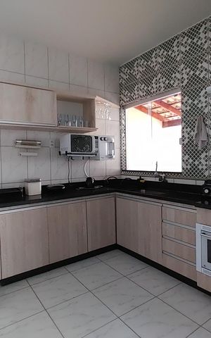 Casa para alugar com 190m², 4 quartos e 4 vagas Casa para alugar com 190m², 4 quartos e 4 vagasCozinha