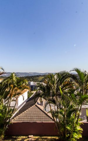 Casa de condomínio à venda com 227m², 2 quartos e 2 vagas Casa de condomínio à venda com 227m², 2 quartos e 2 vagasVista da Varanda