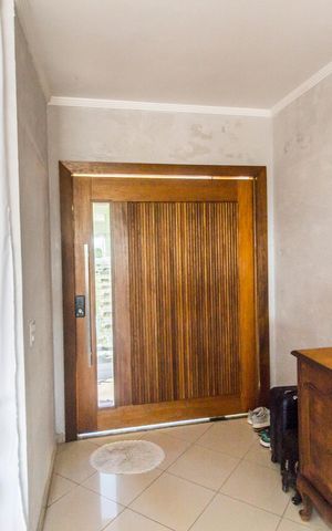 Casa de condomínio à venda com 227m², 2 quartos e 2 vagas Casa de condomínio à venda com 227m², 2 quartos e 2 vagasSala