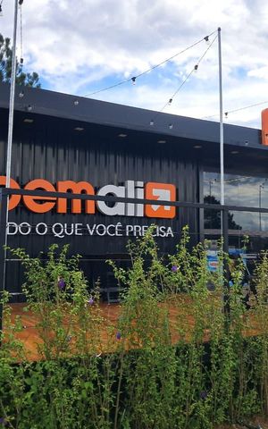 Casa de condomínio à venda com 227m², 2 quartos e 2 vagas Casa de condomínio à venda com 227m², 2 quartos e 2 vagasMercado