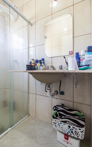 Casa de condomínio à venda com 227m², 2 quartos e 2 vagas Casa de condomínio à venda com 227m², 2 quartos e 2 vagasBanheiro