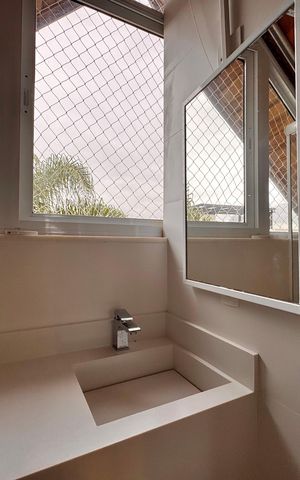 Casa de condomínio à venda com 490m², 4 quartos e 2 vagas Casa de condomínio à venda com 490m², 4 quartos e 2 vagasSuíte 4 - Banheiro