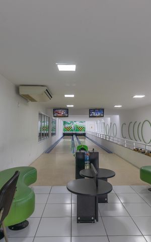 Casa de condomínio à venda com 490m², 4 quartos e 2 vagas Casa de condomínio à venda com 490m², 4 quartos e 2 vagasÁrea comum