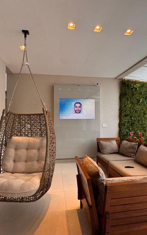 Casa de condomínio à venda com 490m², 4 quartos e 2 vagas Casa de condomínio à venda com 490m², 4 quartos e 2 vagasÁrea externa