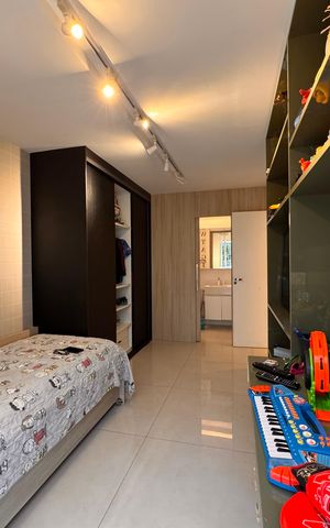 Casa de condomínio à venda com 490m², 4 quartos e 2 vagas Casa de condomínio à venda com 490m², 4 quartos e 2 vagasSuíte 2
