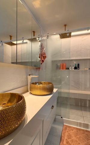 Casa de condomínio à venda com 490m², 4 quartos e 2 vagas Casa de condomínio à venda com 490m², 4 quartos e 2 vagasSuíte 1 (Master) - Banheiro