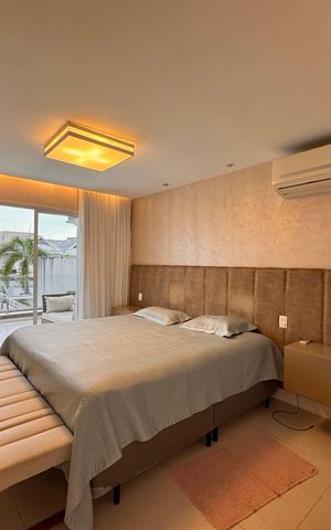 Casa de condomínio à venda com 490m², 4 quartos e 2 vagas Casa de condomínio à venda com 490m², 4 quartos e 2 vagasSuíte 1 (Master)