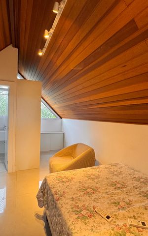 Casa de condomínio à venda com 490m², 4 quartos e 2 vagas Casa de condomínio à venda com 490m², 4 quartos e 2 vagasSuíte 4