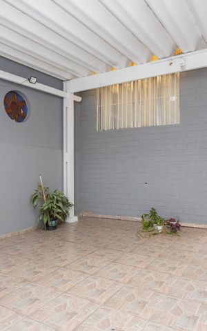 Casa à venda com 200m², 4 quartos e 2 vagasGaragem
