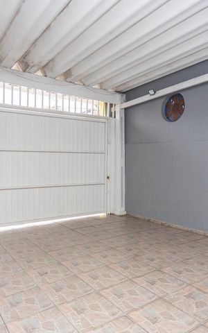 Casa à venda com 200m², 4 quartos e 2 vagasGaragem