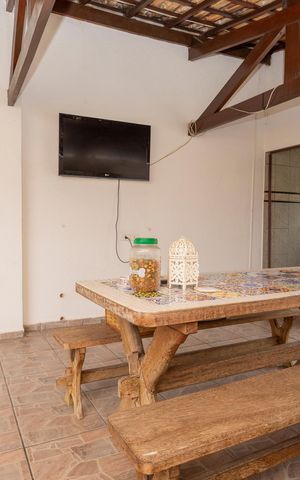 Casa à venda com 200m², 4 quartos e 2 vagasVaranda
