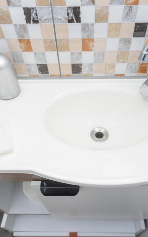 Casa à venda com 200m², 4 quartos e 2 vagasBanheiro - Edícula