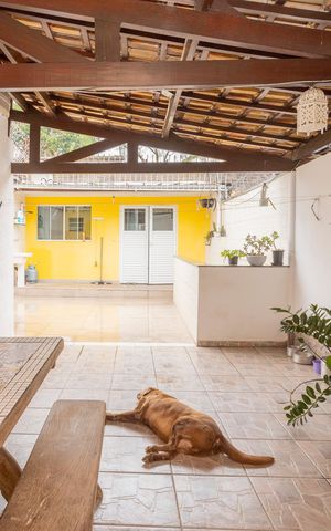 Casa à venda com 200m², 4 quartos e 2 vagasVaranda