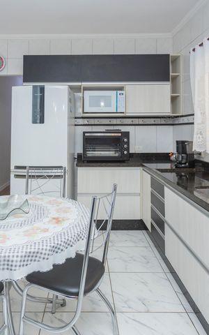 Casa à venda com 200m², 4 quartos e 2 vagasCozinha