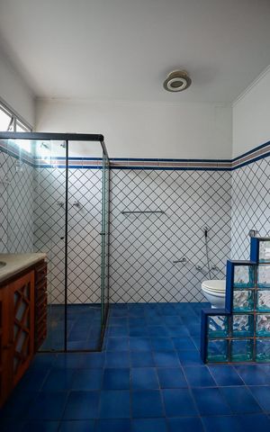 Casa à venda com 850m², 4 quartos e 9 vagasBanheiro Suíte 1