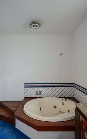 Casa à venda com 850m², 4 quartos e 9 vagasBanheiro Suíte 1