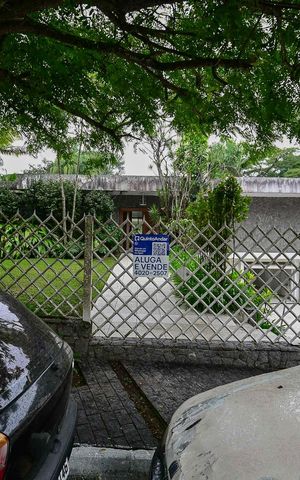Casa à venda com 850m², 4 quartos e 9 vagasFachada