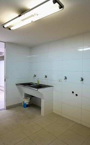 Casa à venda com 850m², 4 quartos e 9 vagasÁrea de Serviço 