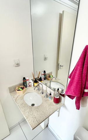 Apartamento para alugar com 71m², 2 quartos e 2 vagasBanheiro