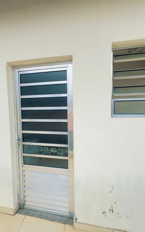 Casa à venda com 250m², 3 quartos e 6 vagas Casa à venda com 250m², 3 quartos e 6 vagasDeposito