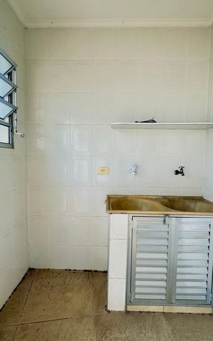 Casa à venda com 250m², 3 quartos e 6 vagas Casa à venda com 250m², 3 quartos e 6 vagasÁrea de Serviço