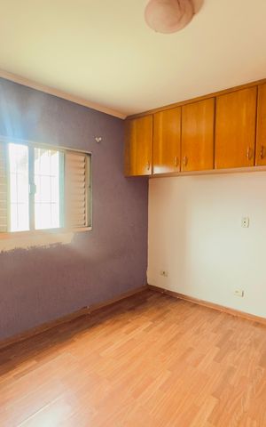 Casa à venda com 250m², 3 quartos e 6 vagas Casa à venda com 250m², 3 quartos e 6 vagasQuarto 2