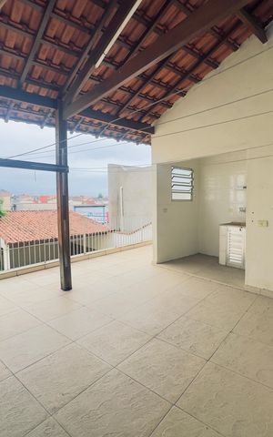 Casa à venda com 250m², 3 quartos e 6 vagas Casa à venda com 250m², 3 quartos e 6 vagasÁrea de Serviço