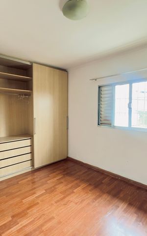 Casa à venda com 250m², 3 quartos e 6 vagas Casa à venda com 250m², 3 quartos e 6 vagasQuarto 1
