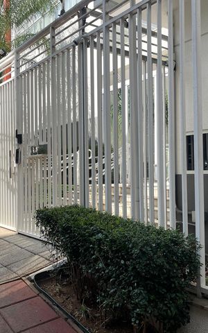 Apartamento à venda com 42m², 1 quarto e 1 vaga Apartamento à venda com 42m², 1 quarto e 1 vagaFachada do Prédio