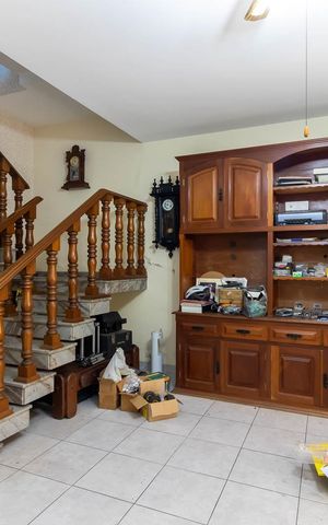 Casa para alugar com 290m², 3 quartos e 4 vagasSalão