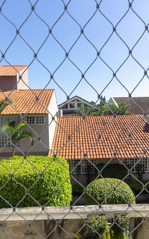 Casa de condomínio à venda com 638m², 4 quartos e 4 vagas Casa de condomínio à venda com 638m², 4 quartos e 4 vagasVista Suíte 2