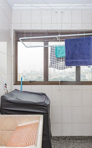 Apartamento para alugar com 150m², 3 quartos e 4 vagas Apartamento para alugar com 150m², 3 quartos e 4 vagasÁrea de Serviço