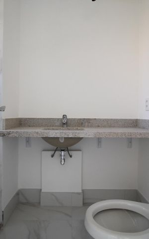 Apartamento à venda com 142m², 3 quartos e 3 vagasBanheiro da Suíte 2