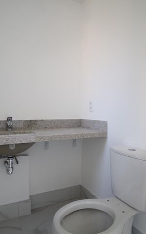 Apartamento à venda com 142m², 3 quartos e 3 vagasBanheiro da Suíte 2