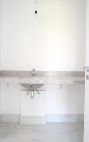 Apartamento à venda com 142m², 3 quartos e 3 vagasBanheiro da Suíte 1