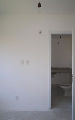 Apartamento à venda com 142m², 3 quartos e 3 vagasSuíte 2