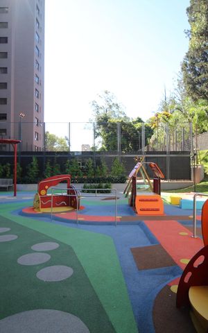 Apartamento à venda com 142m², 3 quartos e 3 vagasÁrea comum - Playground