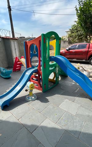 Casa de condomínio à venda com 210m², 3 quartos e 3 vagasÁrea comum - Playground