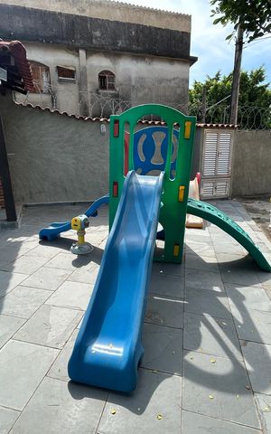 Casa de condomínio à venda com 210m², 3 quartos e 3 vagasÁrea comum - Playground