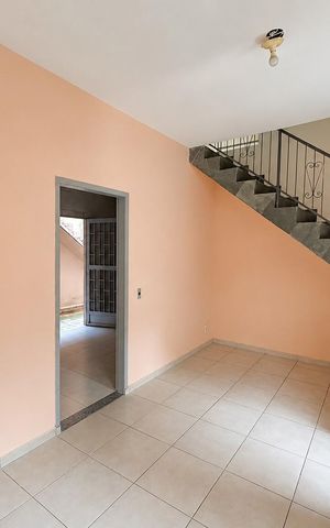 Casa de condomínio à venda com 210m², 3 quartos e 3 vagasSala