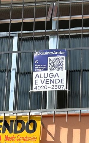 Casa de condomínio à venda com 210m², 3 quartos e 3 vagasFachada + placa